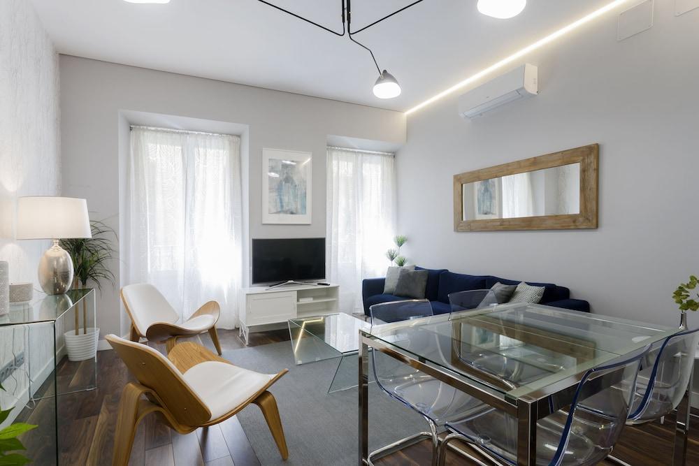 Dobo Homes Relatores II Apartment - Madrid — Photos 1